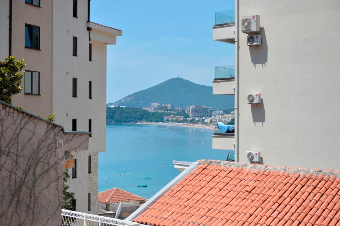Rafailovici Holiday Apartments Экстерьер фото