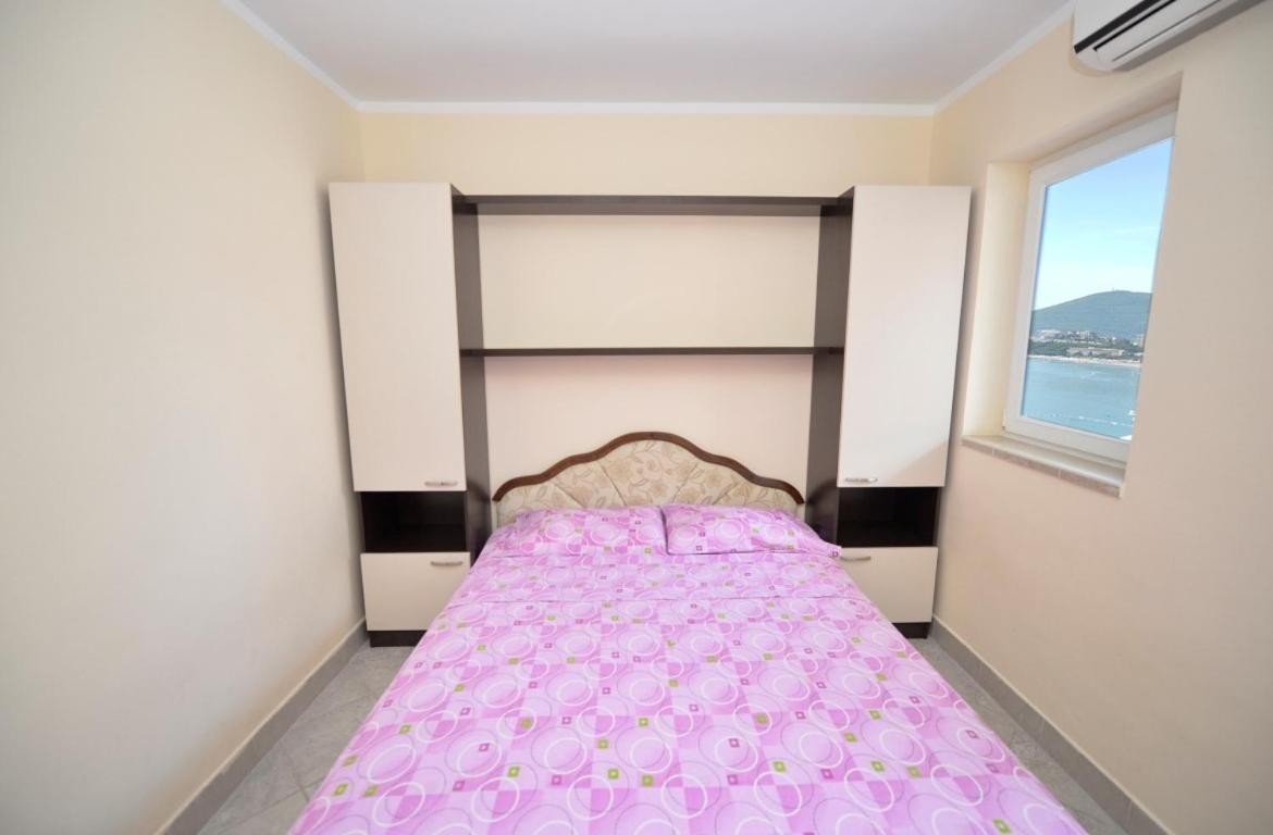 Rafailovici Holiday Apartments Экстерьер фото
