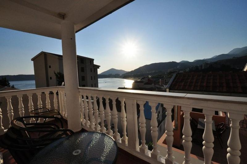 Rafailovici Holiday Apartments Экстерьер фото