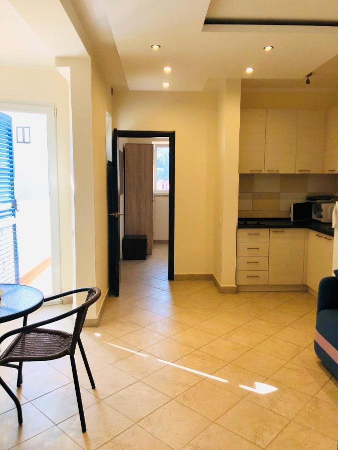 Rafailovici Holiday Apartments Экстерьер фото