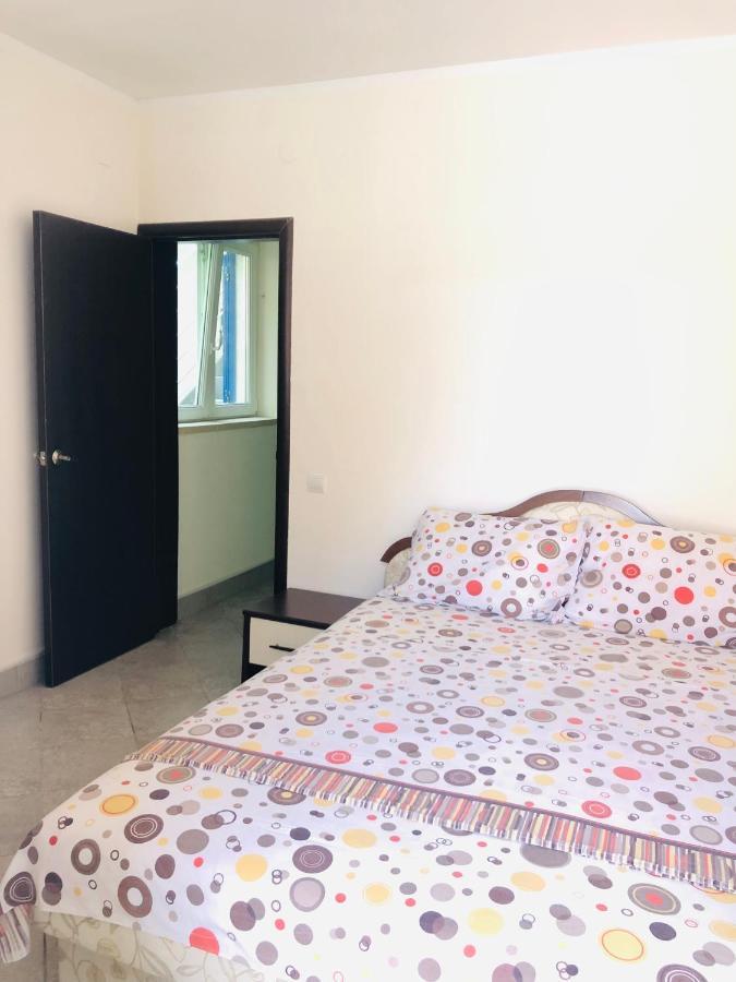 Rafailovici Holiday Apartments Экстерьер фото