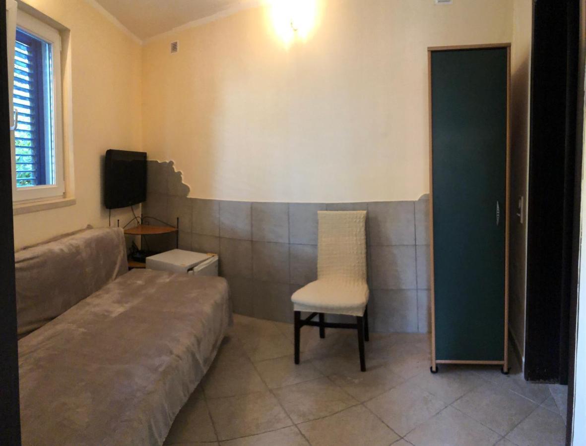 Rafailovici Holiday Apartments Экстерьер фото