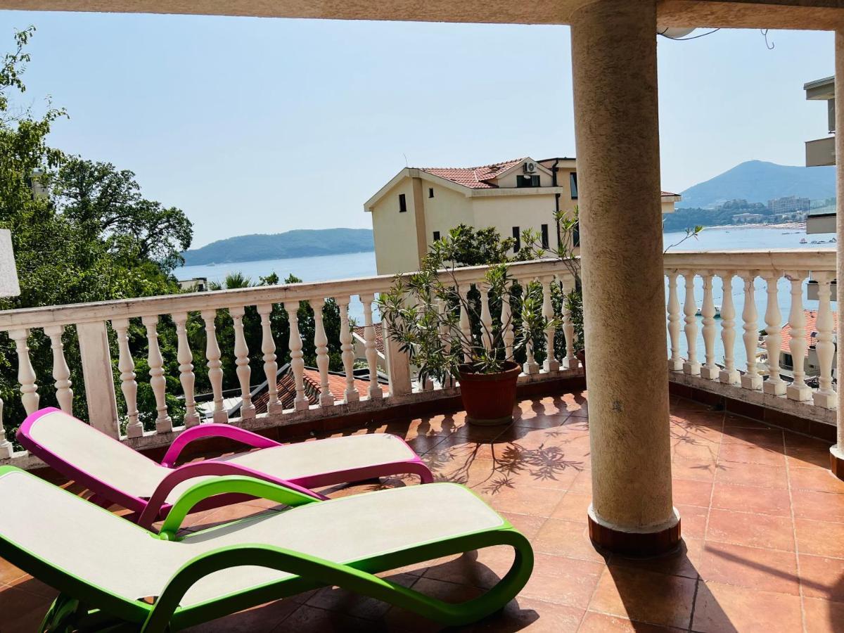 Rafailovici Holiday Apartments Экстерьер фото