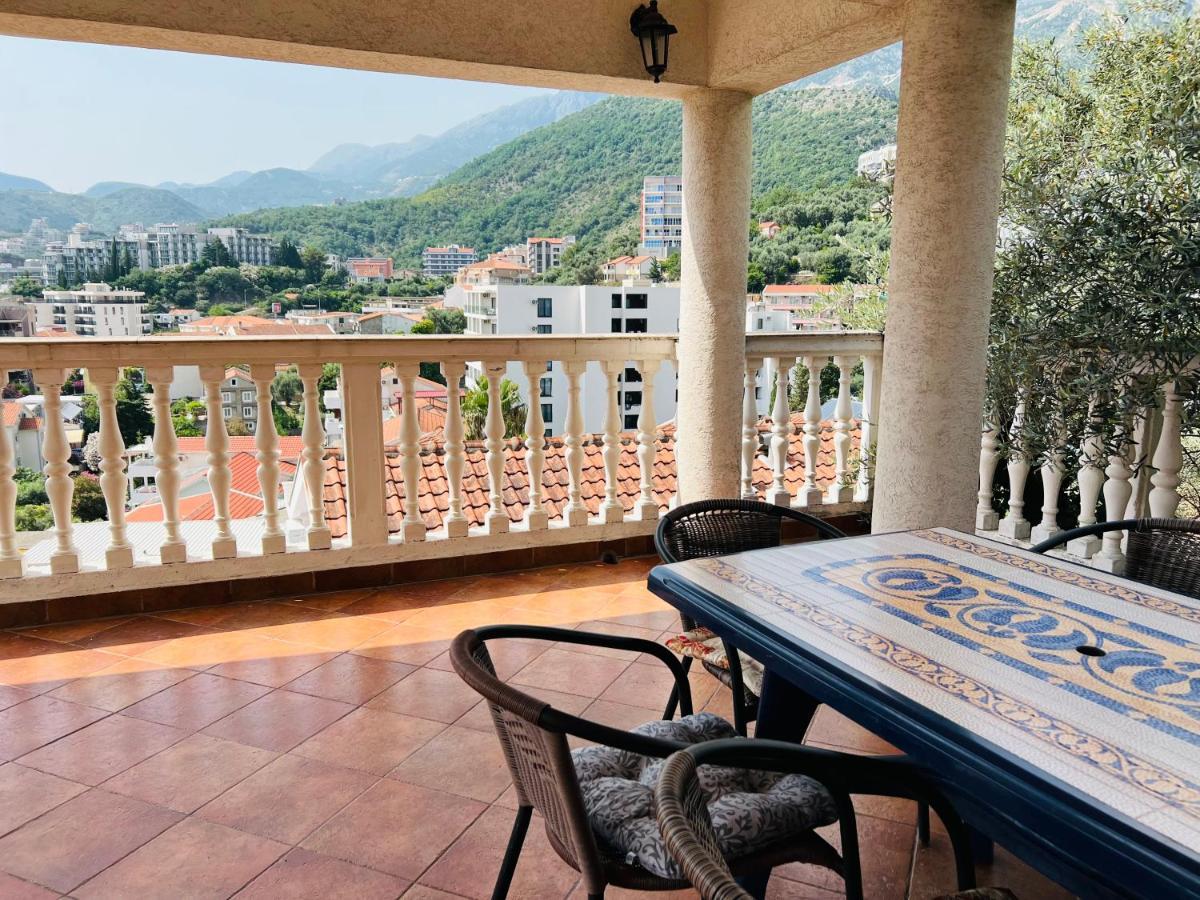 Rafailovici Holiday Apartments Экстерьер фото